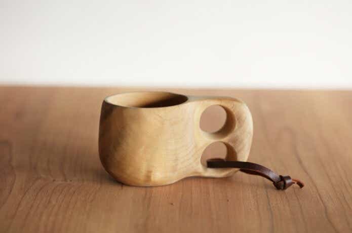 木製のマグカップ
