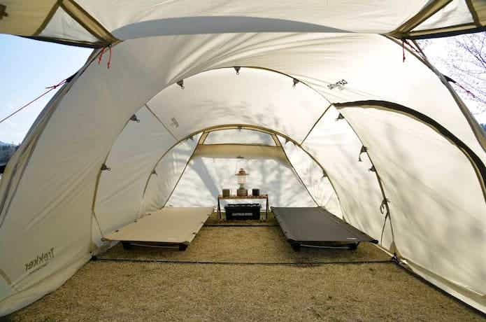 テント内の就寝スペース