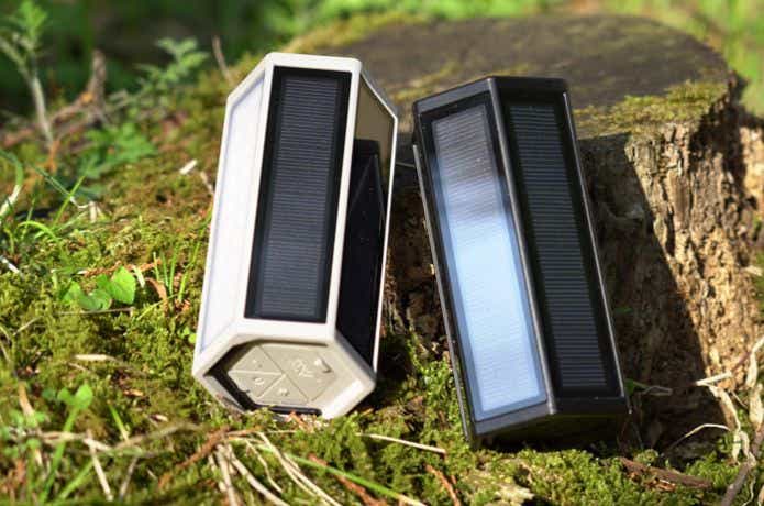 太陽光で充電する2種類の充電式LEDランタン