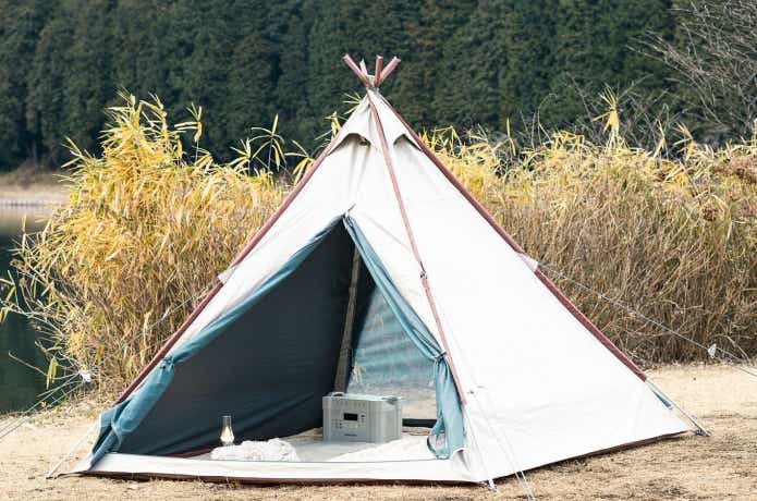 スモアのA型テントを設営