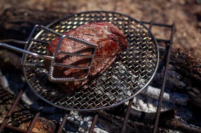 食材はランプ肉500gの塊