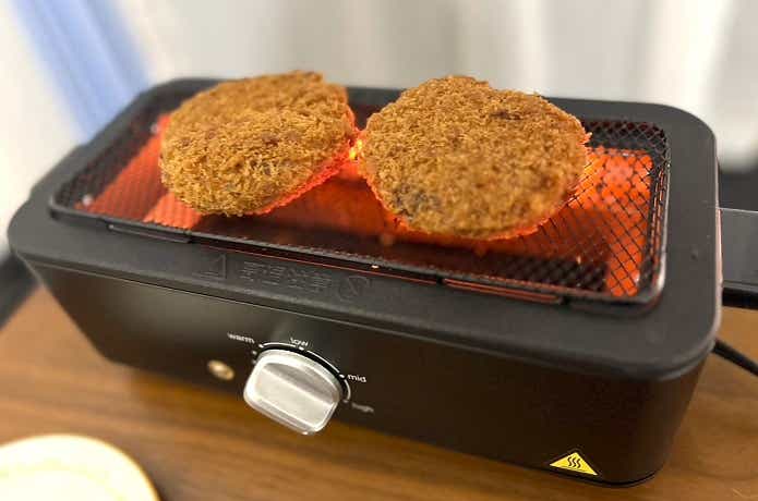 YAMAZEN「減煙電気七輪 HITORI-JIME GRILL」で揚げ物を温め