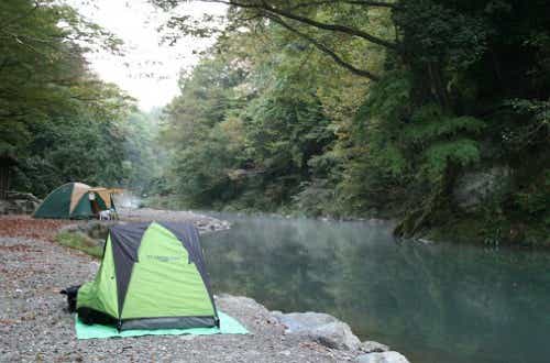 静かで沢の流れる音が楽しめる。ソロキャンパーにおすすめ