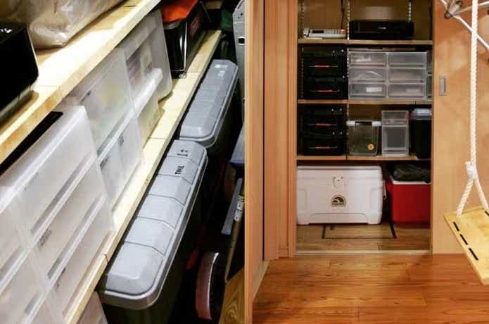 コンテナなどのボックスに入れてまとめて収納している様子