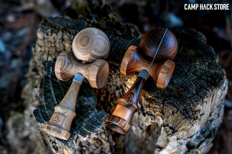 TOKYO KENDAMA「ZEBRAWOOD HOLDER SET」のエイジング例