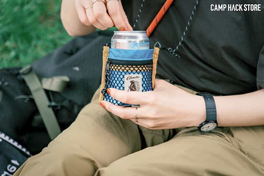 COBMASTER「COB CORDURA RIP CAN WALLET」にビールを入れる