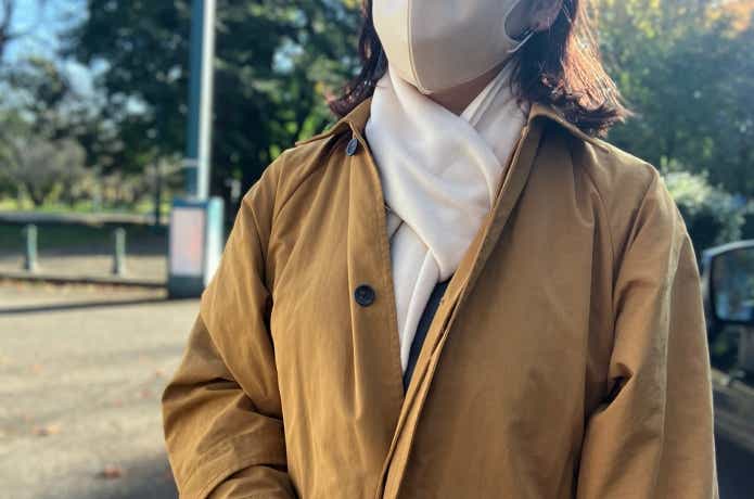 ワンループ巻きでコート着用