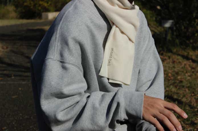 モンベルのシャミースマフラー男性着用