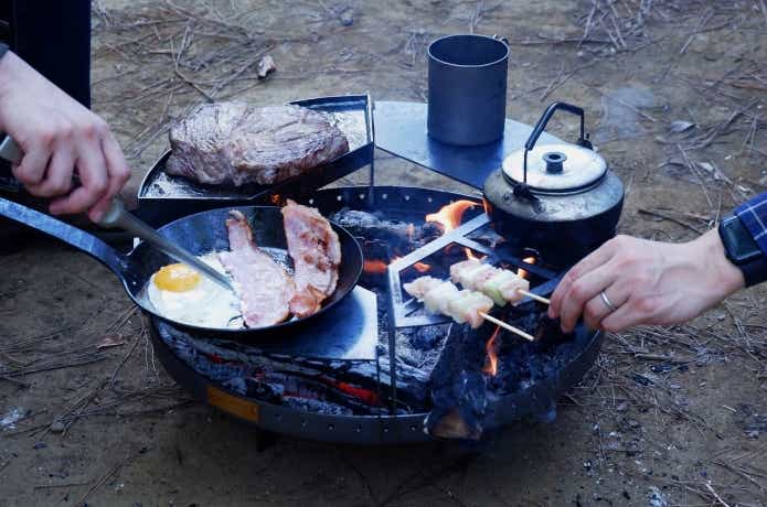 【究極の焚き火台説】職人達が生み出した“これ”キャンパー理想のアイテムかも...