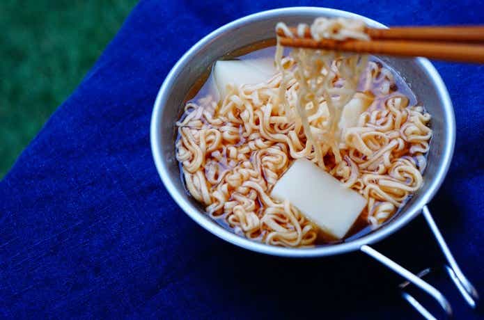 インスタントラーメンにお餅をちょい足し