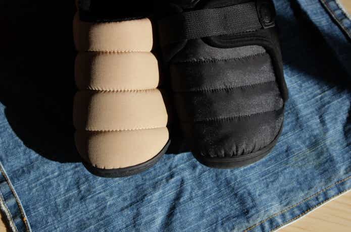 デオリッチモックシューズとSUBUのアッパー