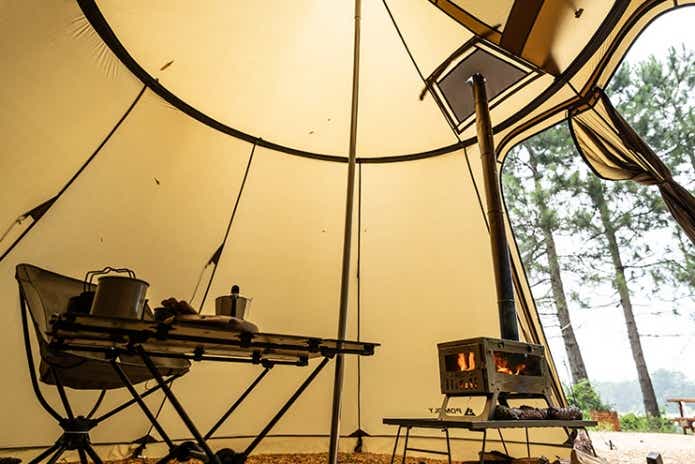 POMOLY「Circle 6」薪ストーブが使えるように設計