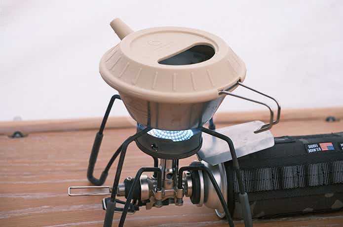 火にかけたシリコーンリッド