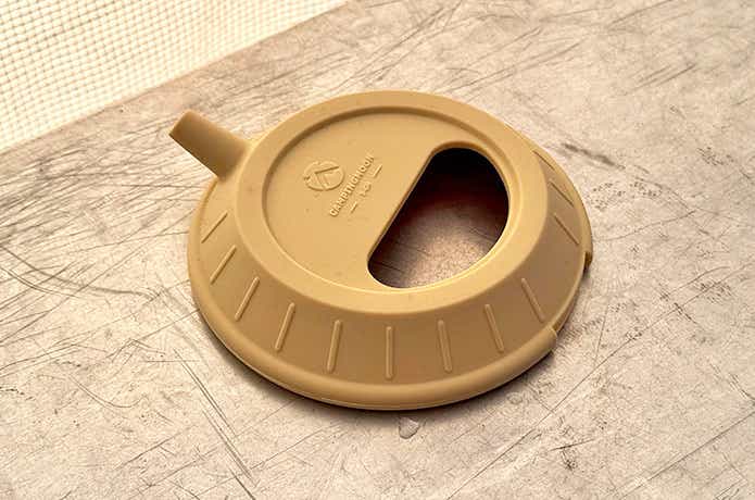 ホコリがついたシリコーンリッド