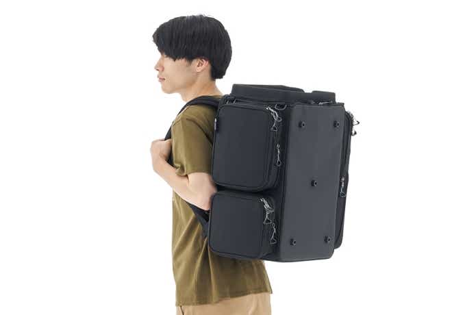 ロゴス「LOGOS キャンプツールリュック(テーブル付き)」
