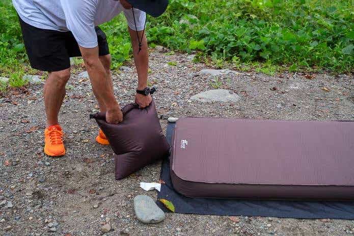 フィールドア エアーポンプ付属キャンプマット