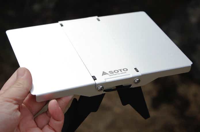 トレイルテーブルを持っている