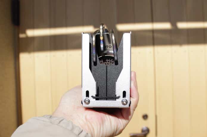 トレイルテーブルがバーナーヘッドの保護カバーにもなる