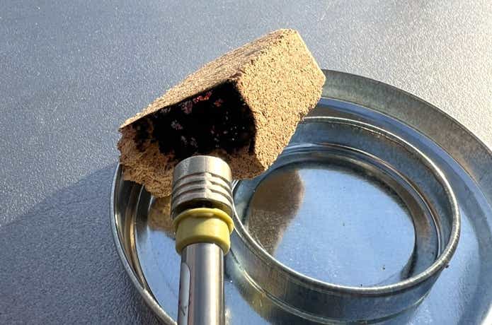 スモークウッドに着火