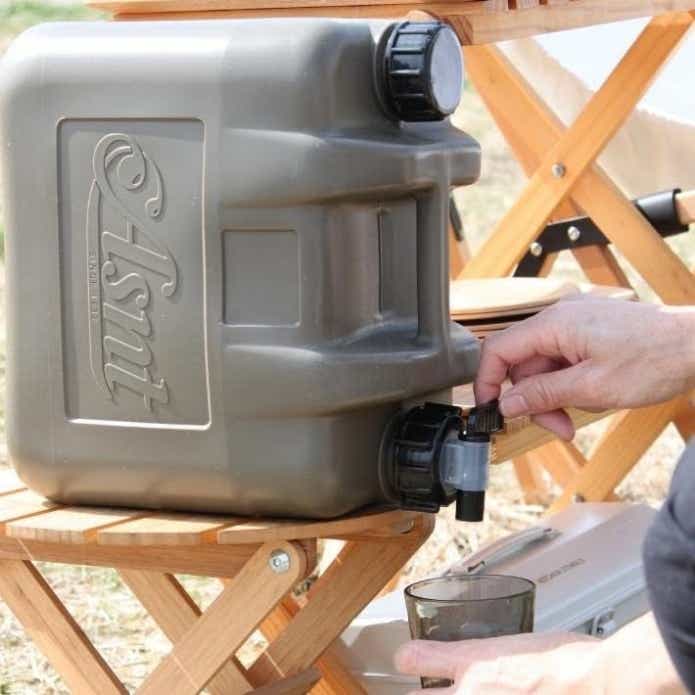 高さのあるウォータータンクのイメージ画像