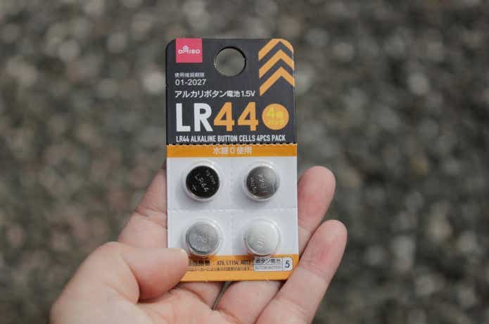 LR44ボタン電池
