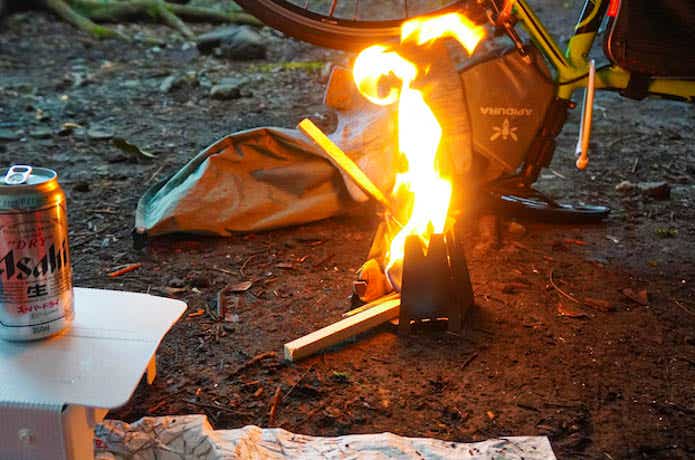 バーゴのチタニウム ヘキサゴンウッドストーブ T-415