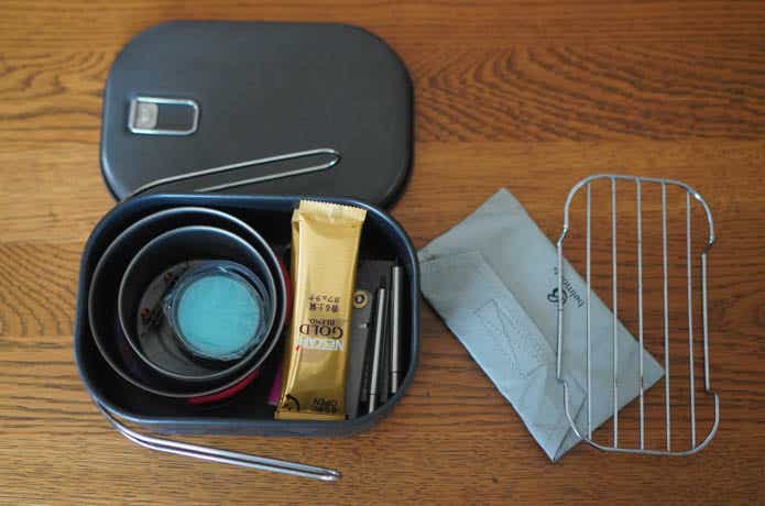 トレイルポットにベルモントのテトラストーブを入れる