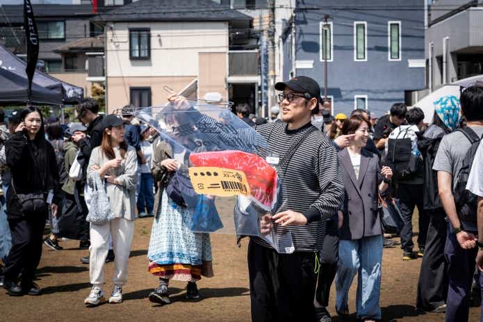 奇妙奇天烈な瓦奇岳のグラウンドシート