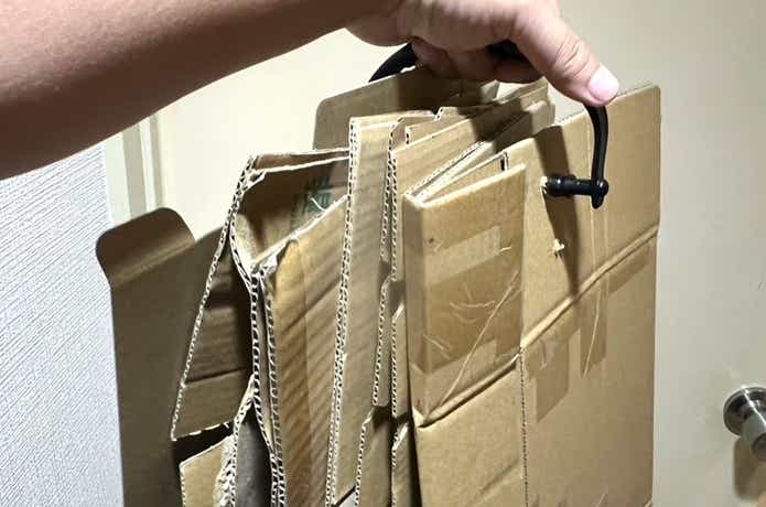 コジット「持ち運びできるダンボールストッカー」