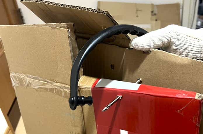 コジット「持ち運びできるダンボールストッカー」