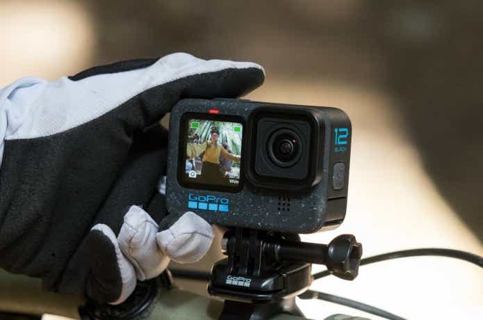 GoProを設置している様子