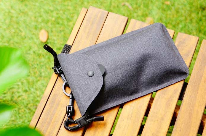 無印良品の「耐水生地を使った ウェルダー ミニサコッシュ」