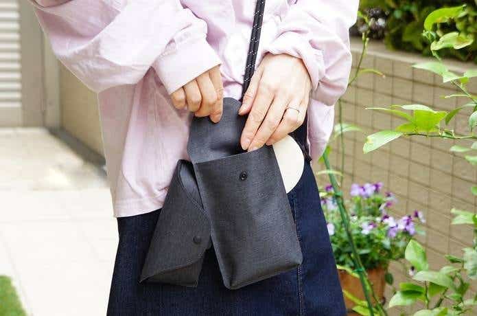 無印良品の「耐水生地を使った ウェルダー ミニサコッシュ」