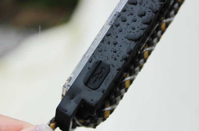 雨の日にガイロープ装着している