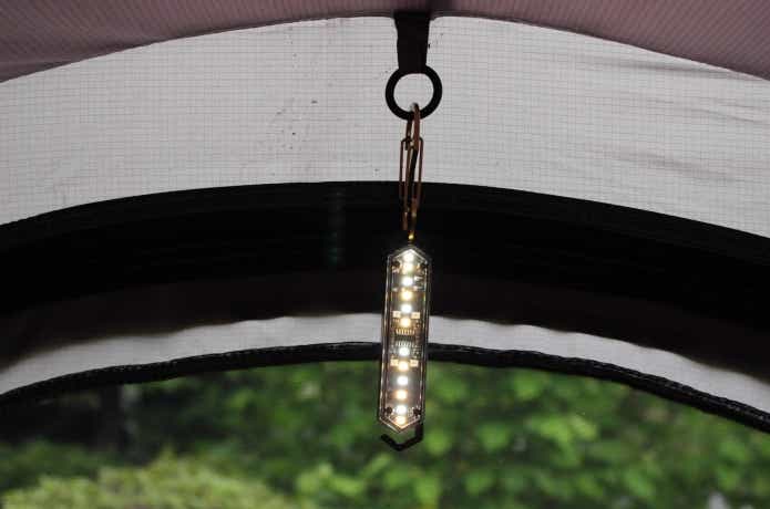 カラビナをプラスしてStarryを吊り下げている