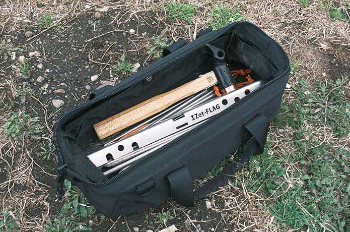 ペグケースに入っているゼットログスタンド