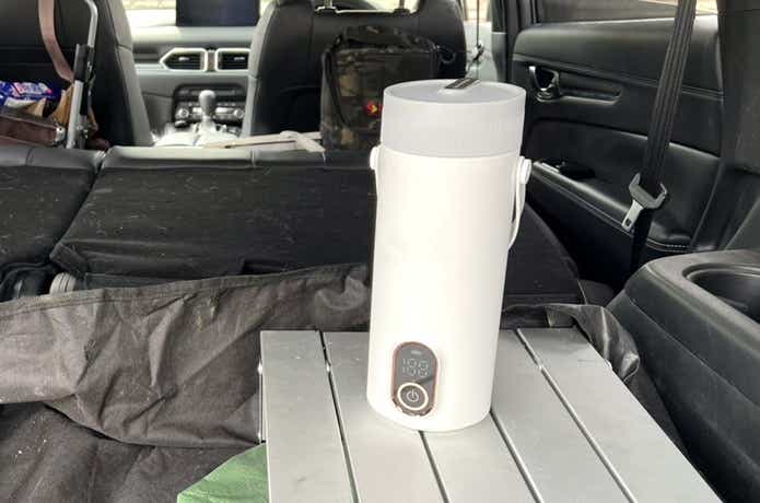 MACOLAUDER「充電式電気ケトル」