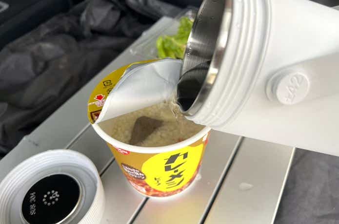 MACOLAUDER「充電式電気ケトル」