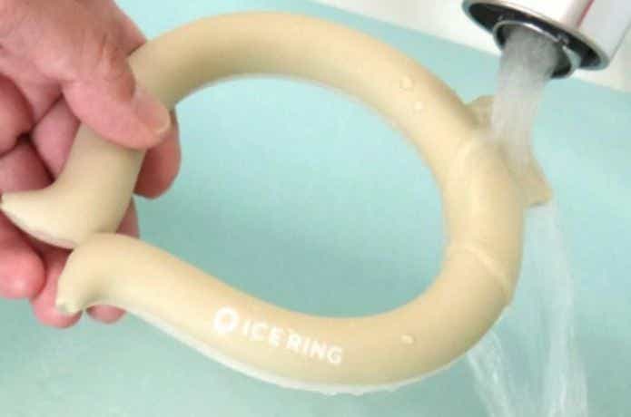 F.O.インターナショナル アイスリングを水にさらす