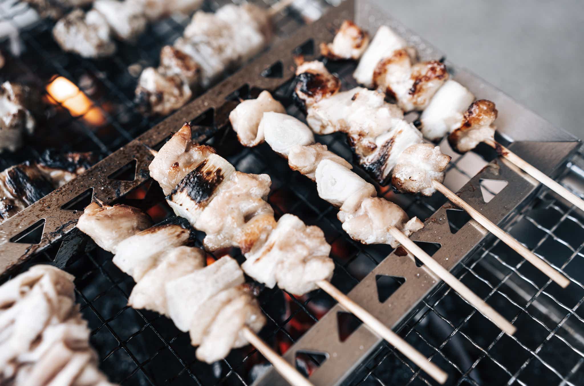 見た目は完全に焼き鳥屋さん！ BBQの景色がちょっと変わる_ロゴス_ちょっと串焼き