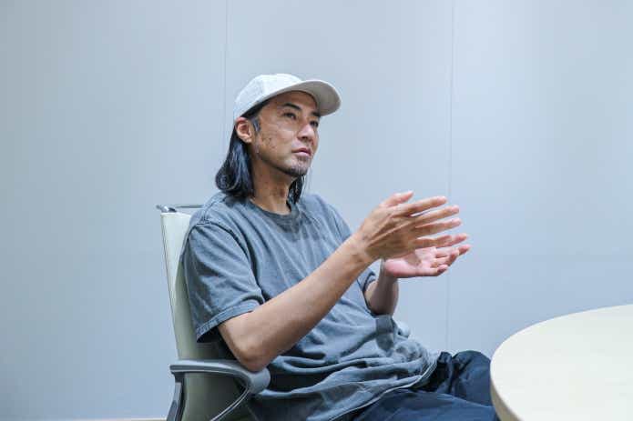 焚き火マイスターの猪野正哉さん