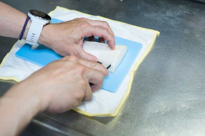 ナイフの切れ味チェック