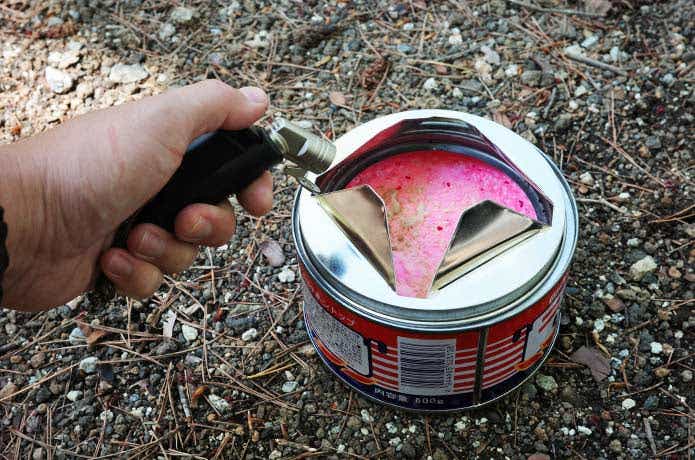 固形燃料とライター