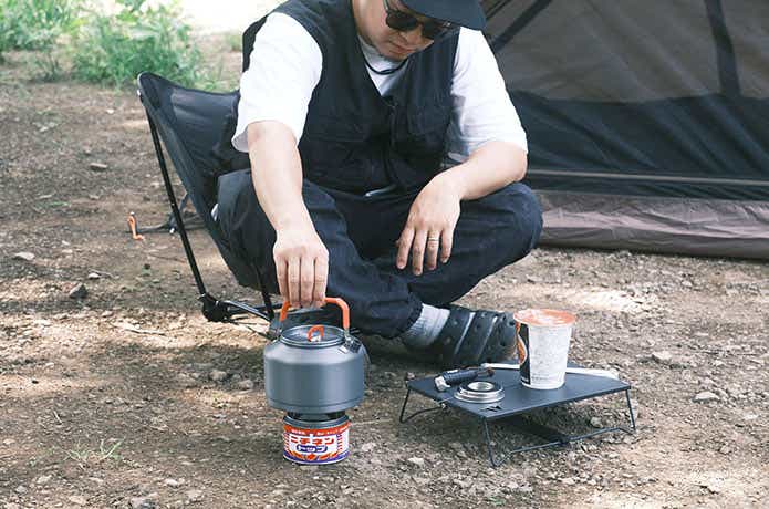 固形燃料でお湯を沸かす