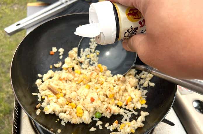 肉を最大限旨く食すための粉をチャーハンに