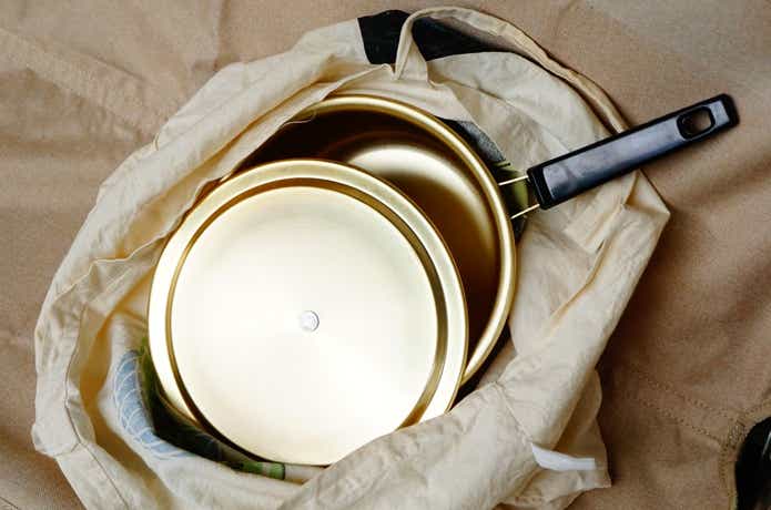 やかん鍋の蓋がずれる様子