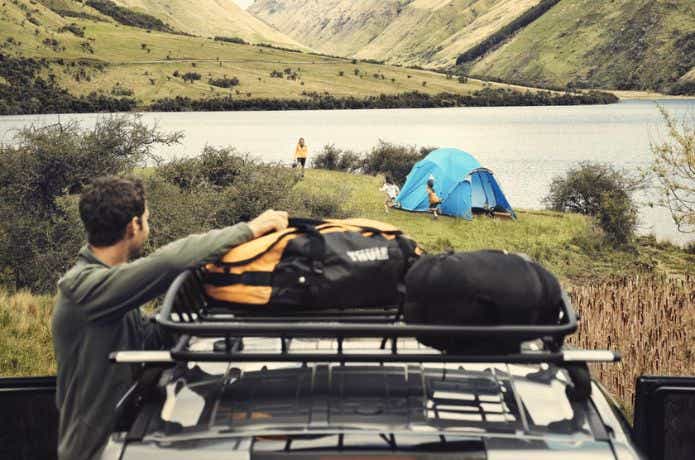 スーリールーフバスケット Thule Canyon XTに荷物を乗せる