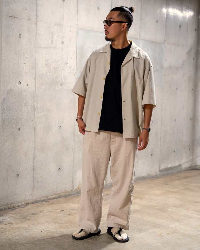 「ノースフェイス」パックTを着ている筆者