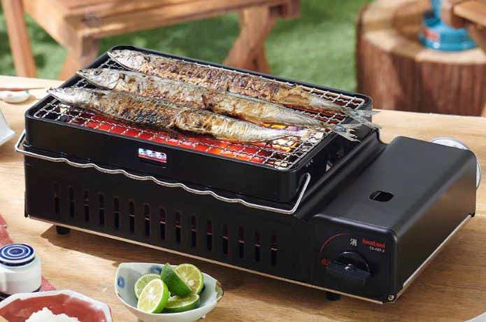 イワタニ 炙りやⅡで秋刀魚を焼く