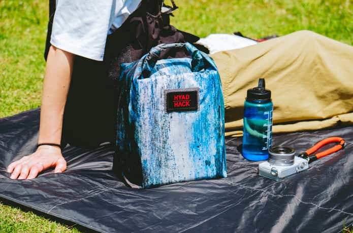 CAMP HACK別注のHYAD「BLUE BARK COOLER 8」